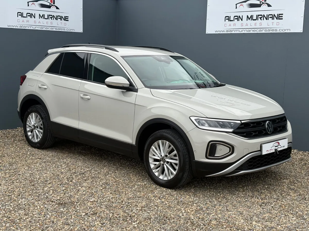 VOLKSWAGEN T-ROC LIFE NEW MODEL 2.0 TDI  2022 - Image 2