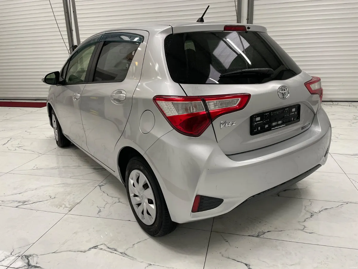 2018 Toyota Yaris (Vitz) 1.0 Auto - Image 6