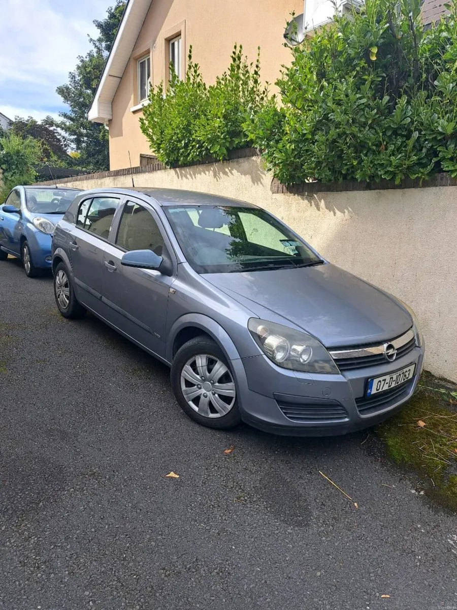 !! 1 OWNER VERY LOW MILES ONLY 64TH !! - Image 1