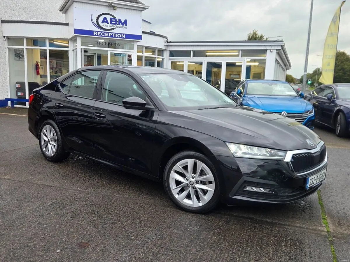 Skoda Octavia AMB 2.0tdi 115HP 5DR - Image 1