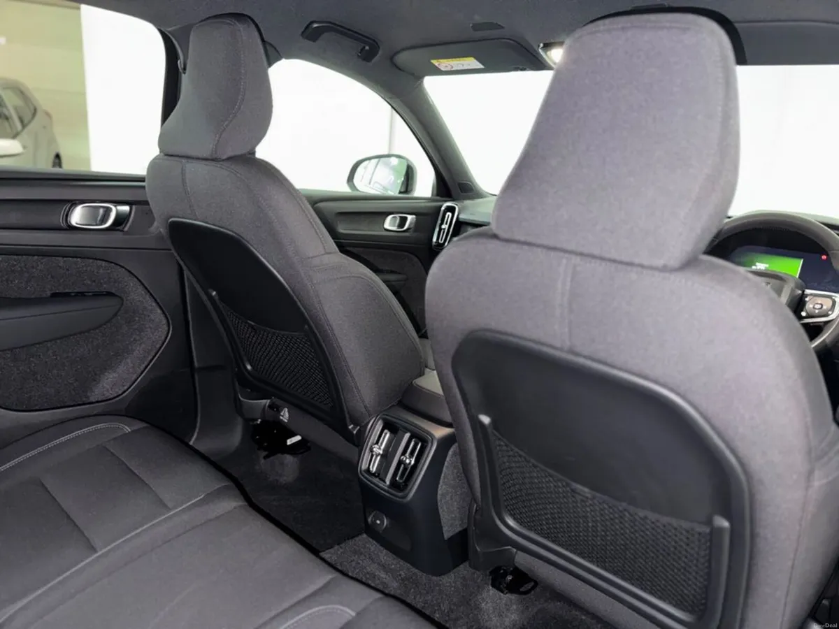 Volvo XC40 EXTENDED RANGE Core EXT RNG 5DR Auto - Image 5