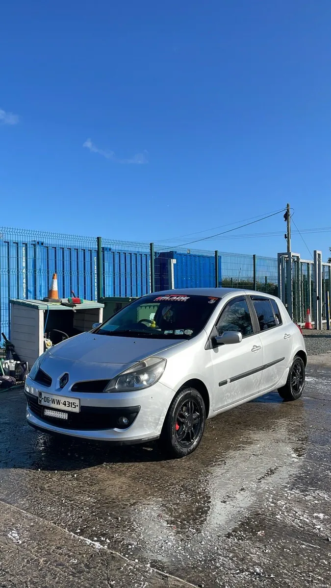 Renault Clio - Image 2