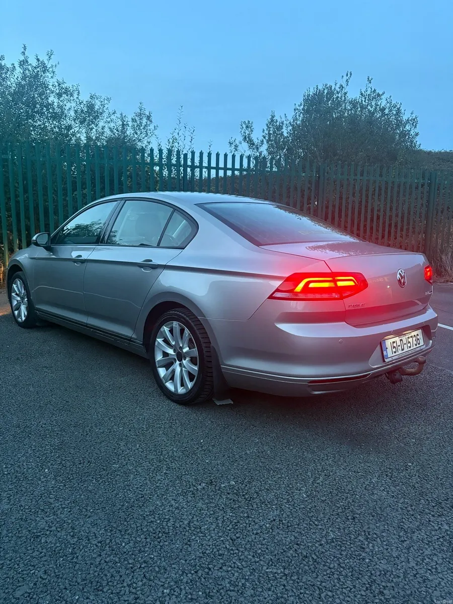 Volkswagen Passat 2015 - Image 5