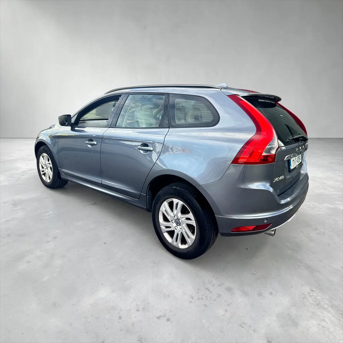 2017 Volvo XC60 D3 (150hp) FWD ES - Image 6