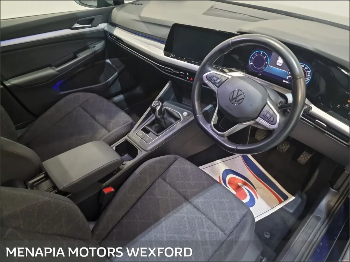 Volkswagen Golf 2.0 TDI 115HP Life - Image 6