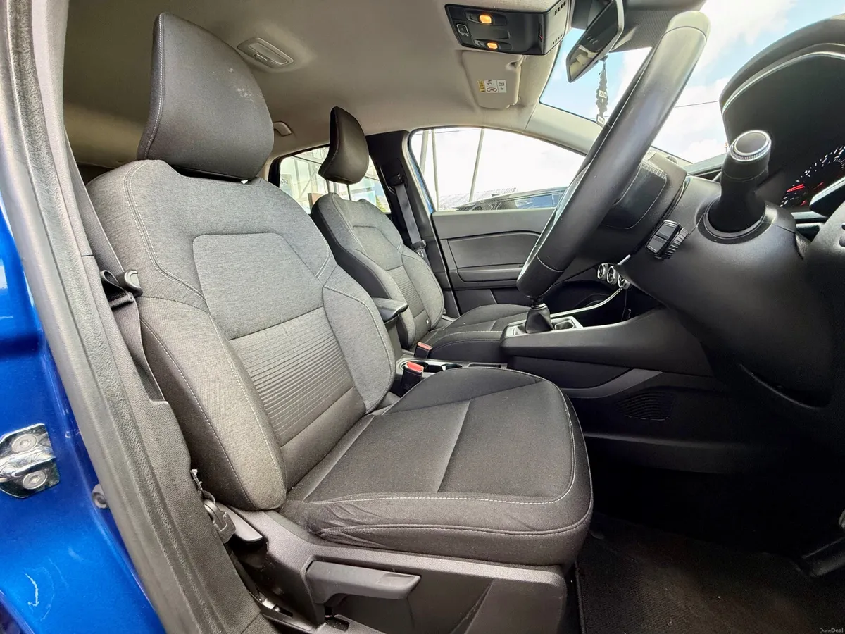 Captur 1.0 TCe ICONIC NCT 2028 12 Months Warranty - Image 6