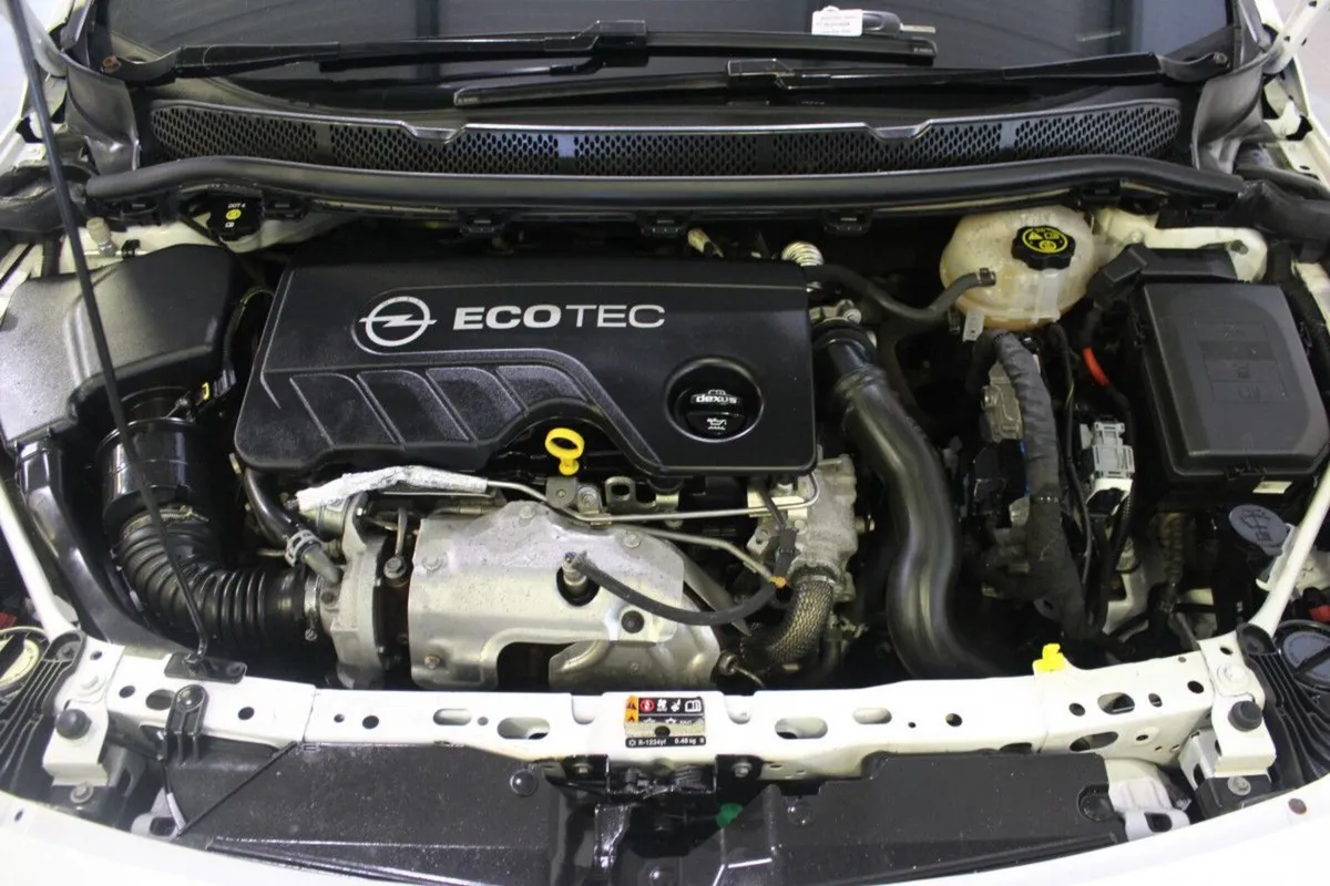 Opel Astra 1.6CDTi 110PS SC - Image 3