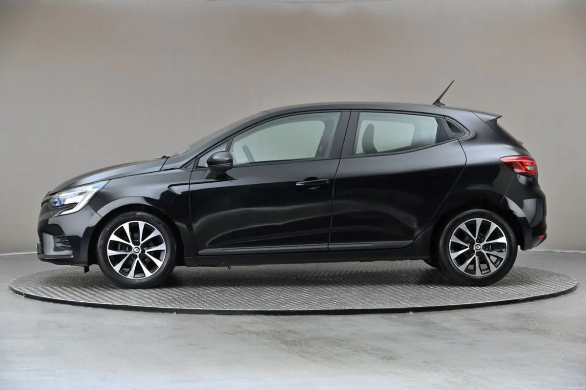 Renault Clio 1.0 TCE EQUILIBRE 6SPD**ALLOYS**AIR C - Image 5