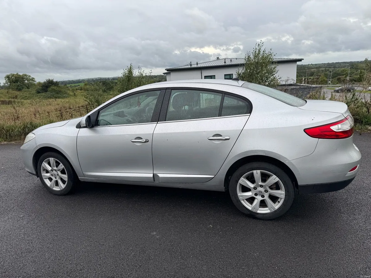 10 Renault fluance 1.5 dci - Image 5