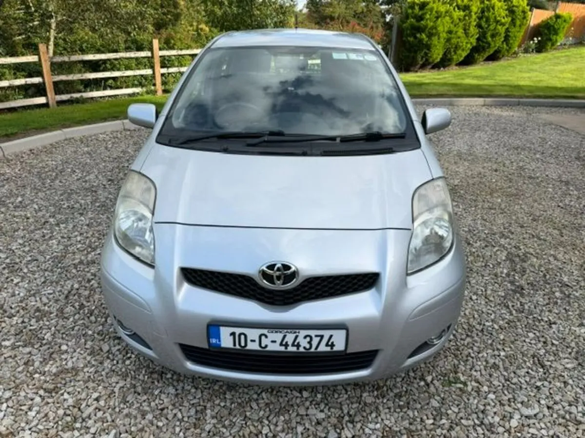 Toyota Yaris 2010 - Image 4