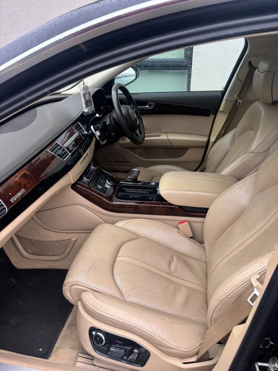 Audi A8 - Image 6
