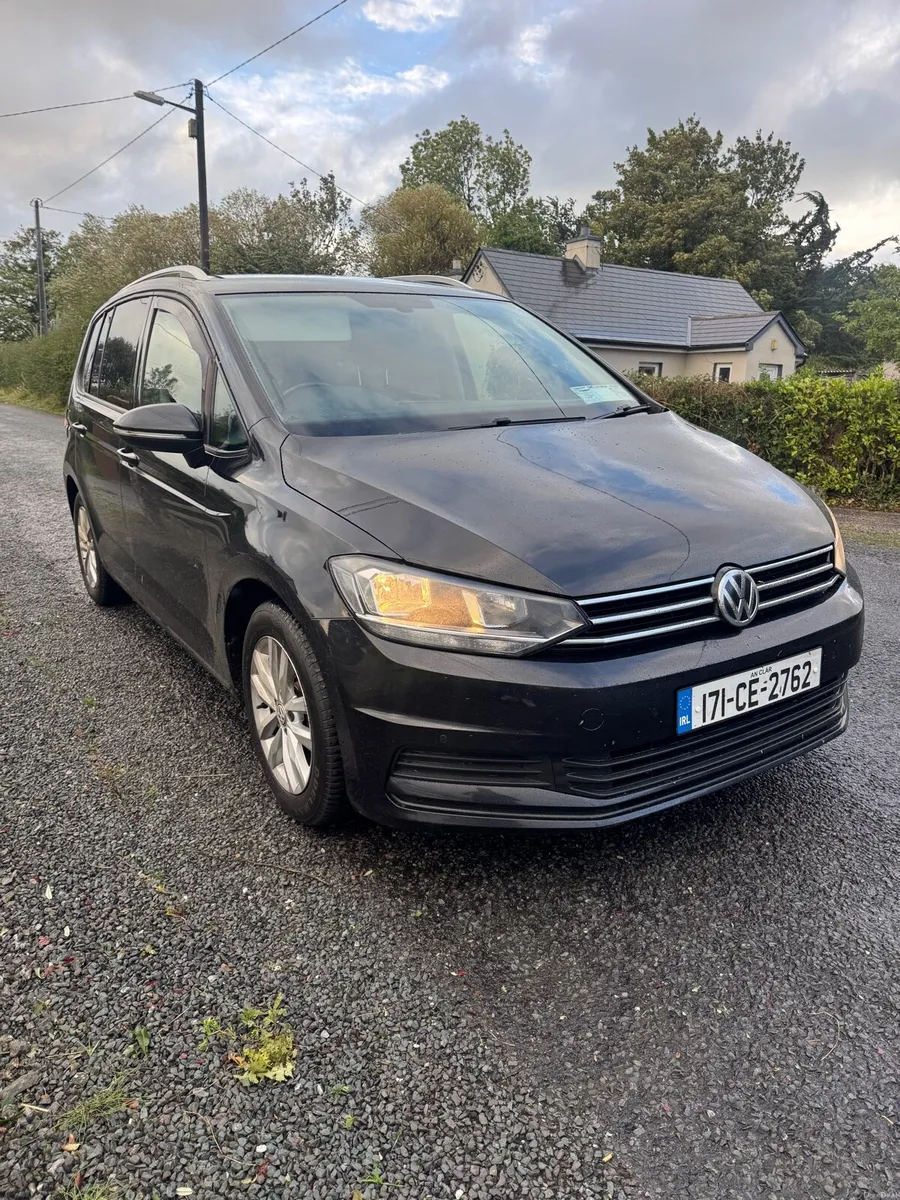 Volkswagen touran - Image 1