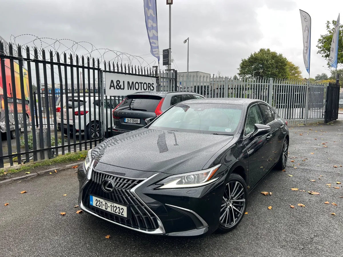2023 Lexus ES 300H Hybrid - Image 1