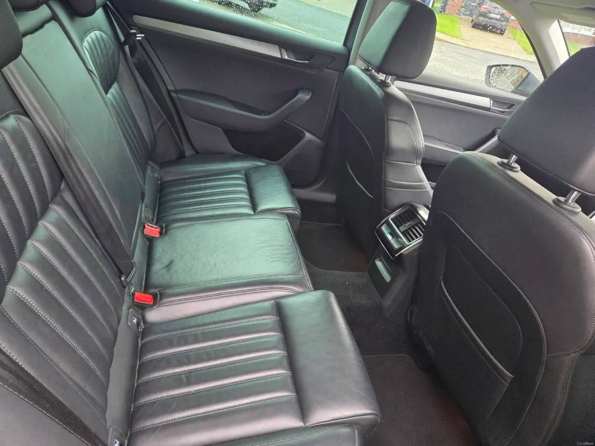 Skoda Superb 2.0d - Image 6