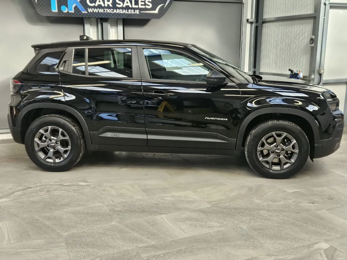 261 JEEP AVENGER E-HYBRID LONGITUDE - Image 3