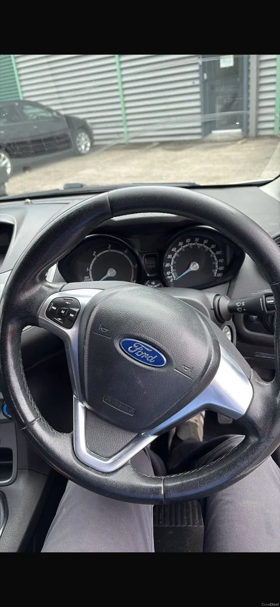 Ford Fiesta 2015 - Image 6