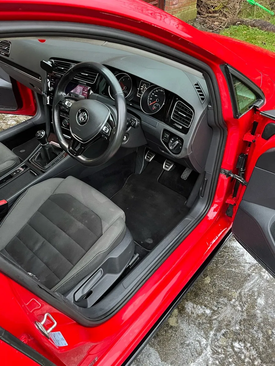 Volkswagen Golf 2.0 TDI - Image 6