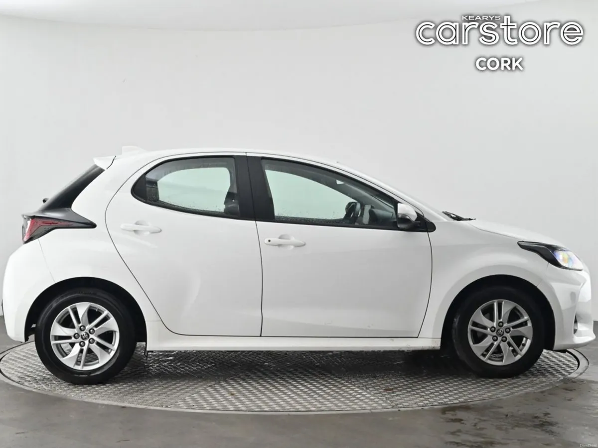Toyota Yaris 1.5 Luna - Image 2