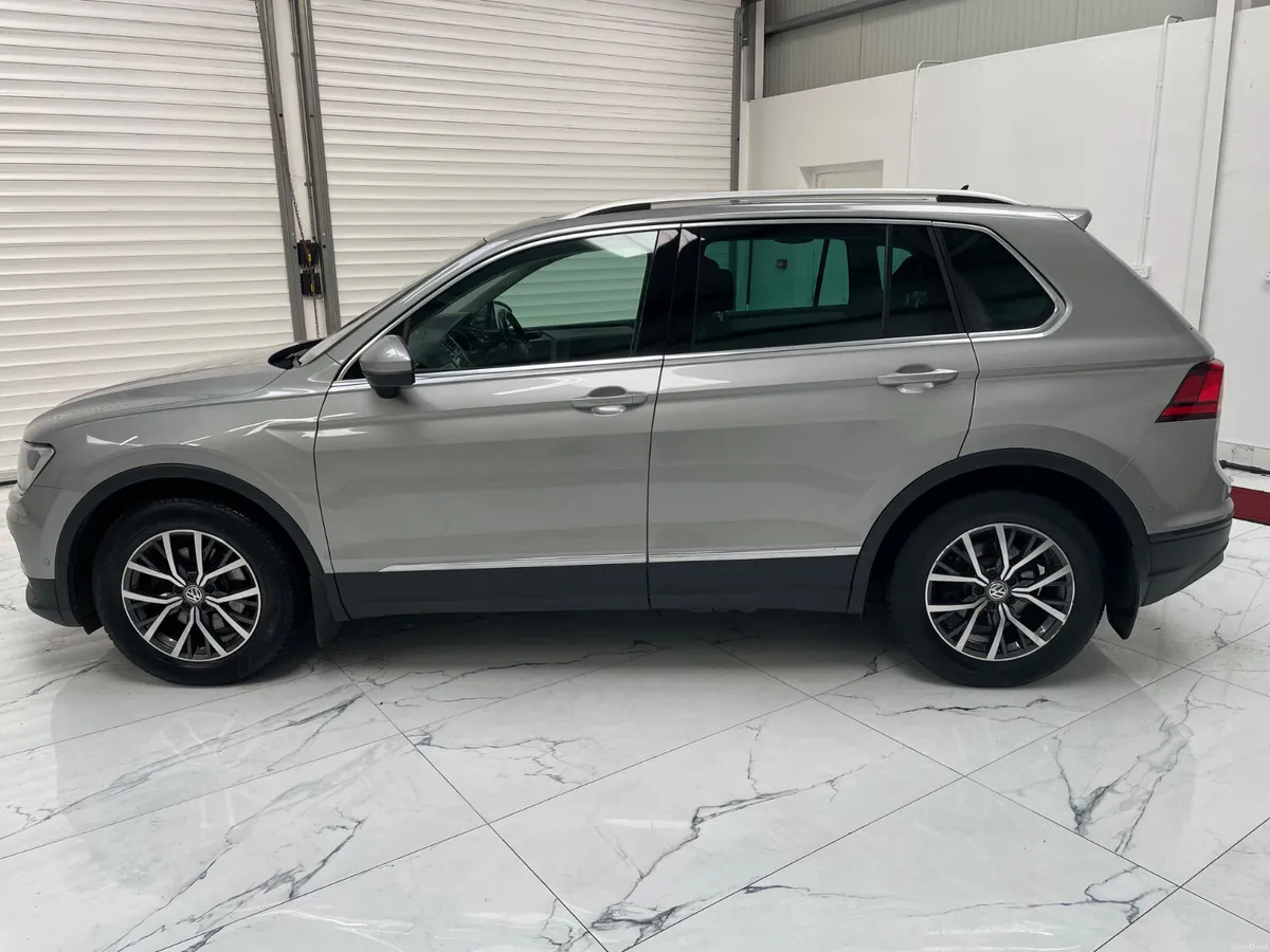 Volkswagen Tiguan 2018 2.0 tdi Pan Roof Manual - Image 5