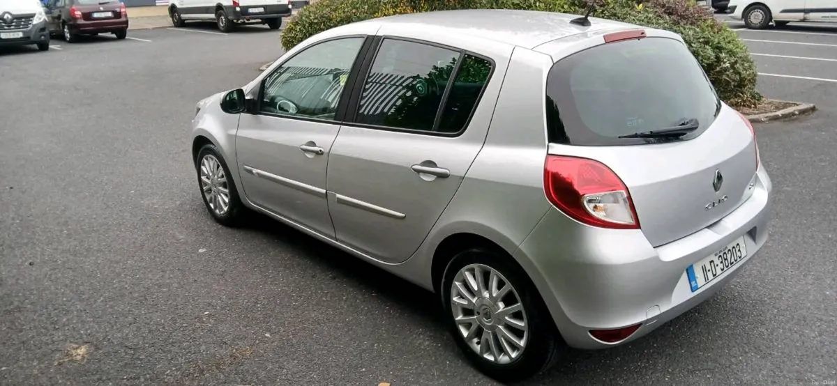 2011 renault clio tom tom edition nct 1/27 - Image 4