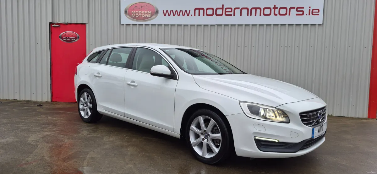 Volvo V60 auto d4 2.0 td 190bhp se lux low kms - Image 1