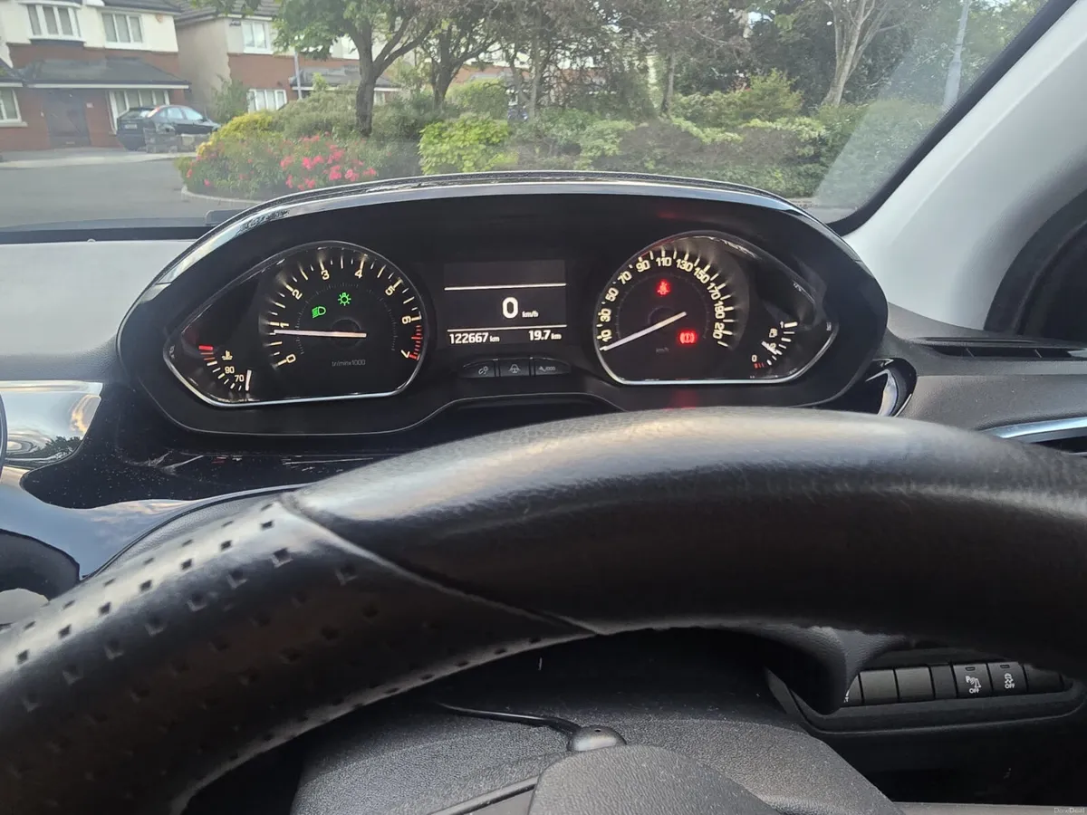 2015 Peugeot 208 1.2 - Image 4