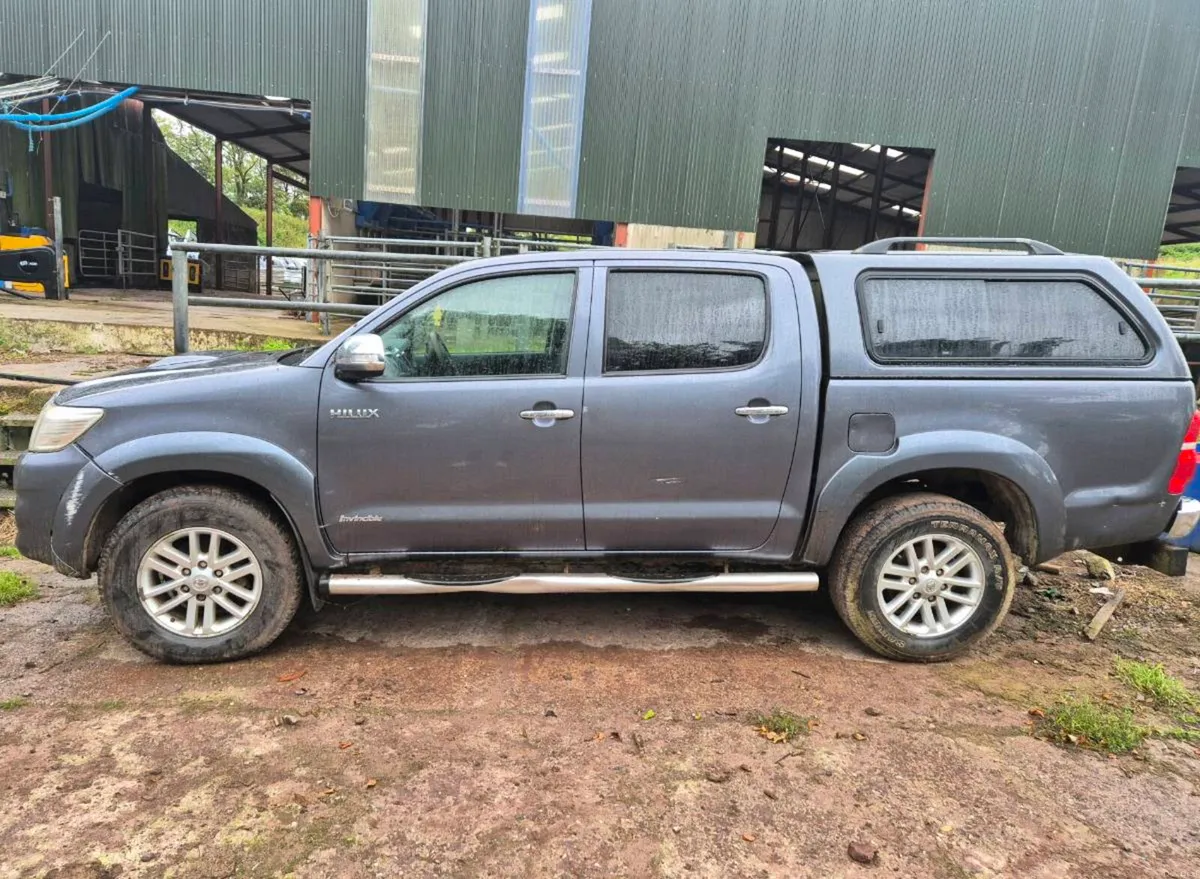 2014 Toyota Hilux 3L Diesel 4WD - Image 4