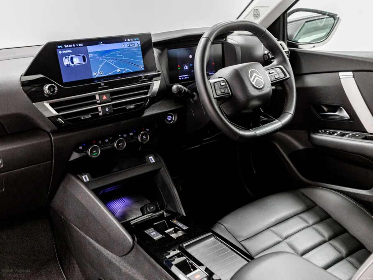 Citroen C4 e-MAX 54kWh 155HP - Image 6
