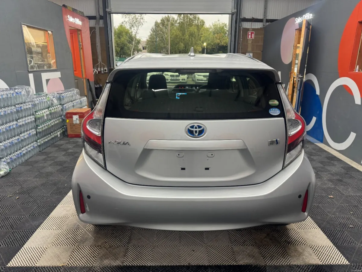 Toyota Aqua 2019 TOYOTA AQUA 2WD HYBRID 1.5 AUTOMA - Image 4