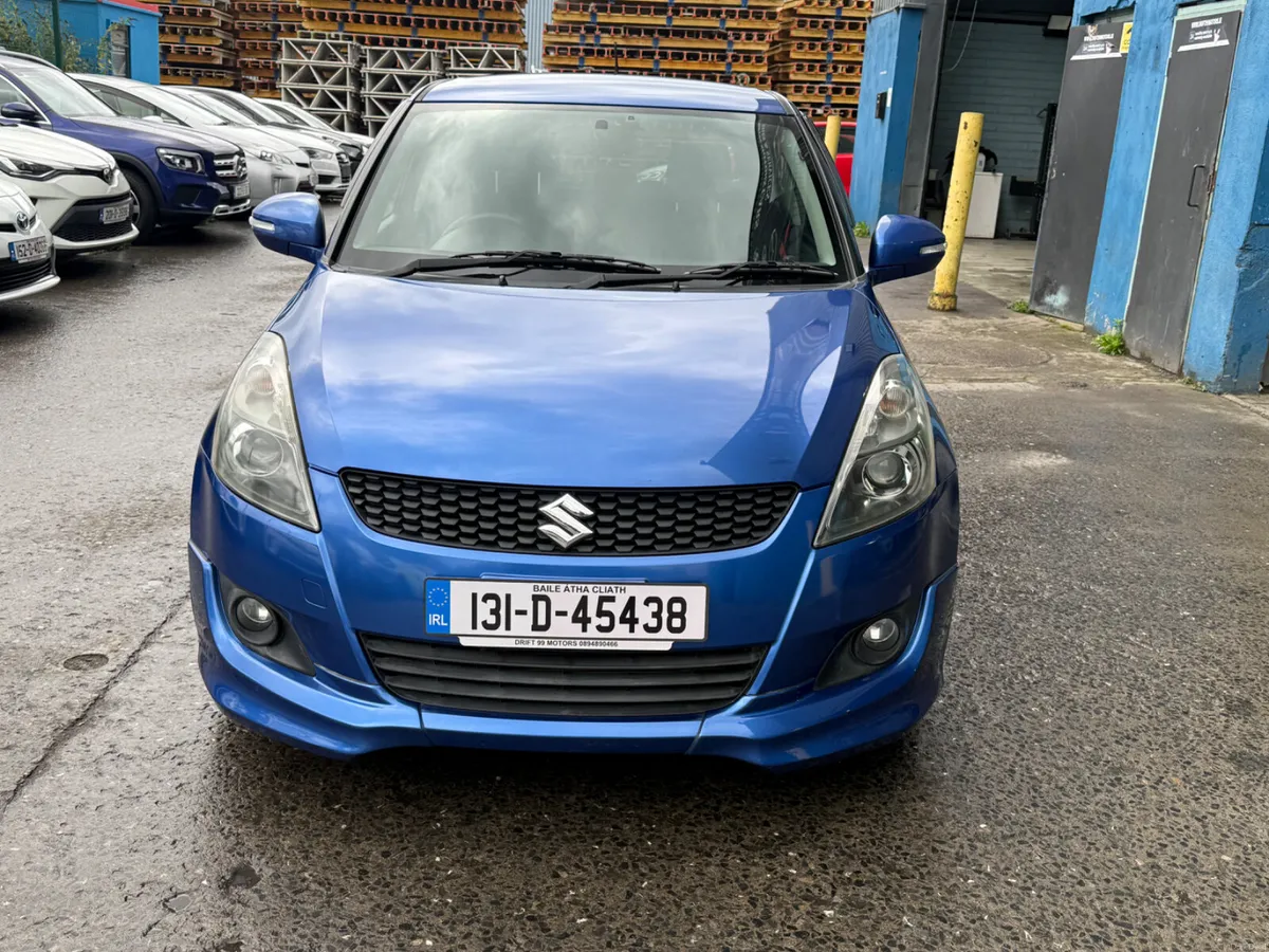 2013 Suzuki Swift Automatic / Car Play - Image 2