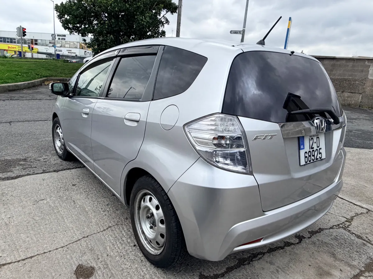 Honda Fit 2012 AUTOMATIC - Image 4
