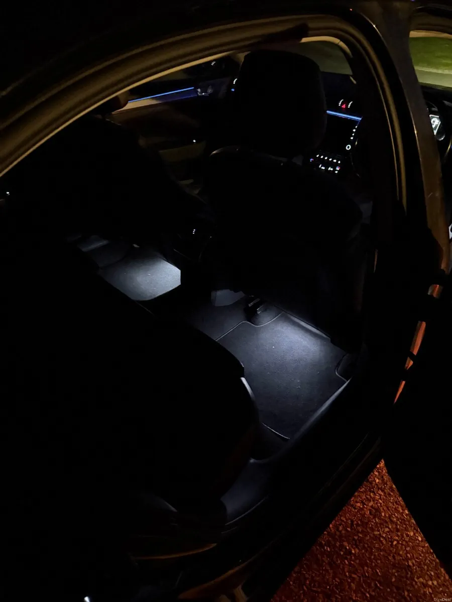 2016 Skoda Superb 2.0 TDI 150bhp DSG - Image 3