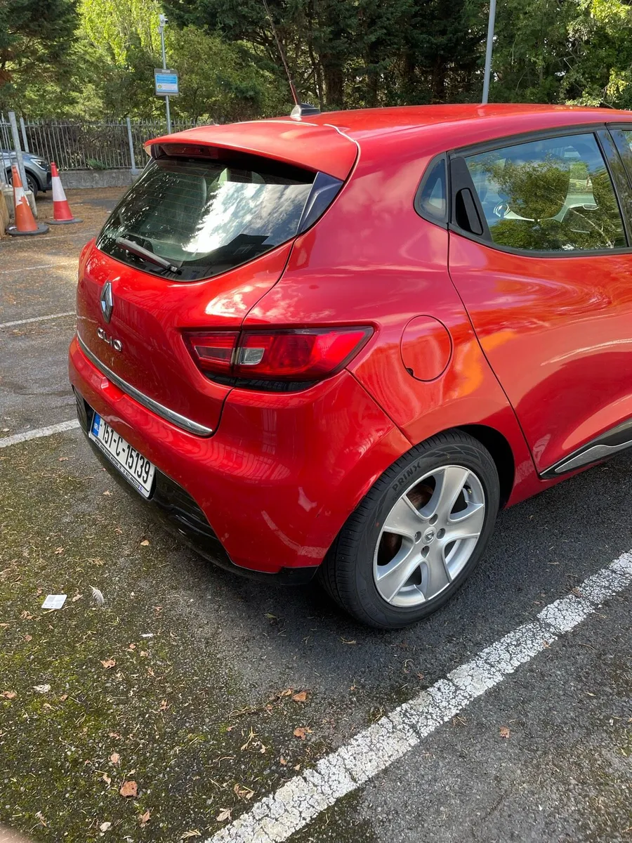 Renault Clio 1.1 petrol Nav. NCT 10/27 - Image 4