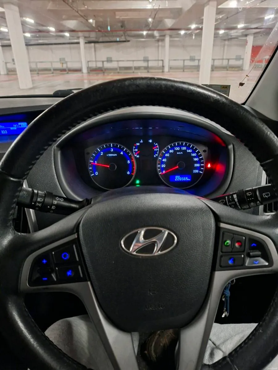 HYUNDAI I20 2013 NEW NCT 10/27 - Image 6