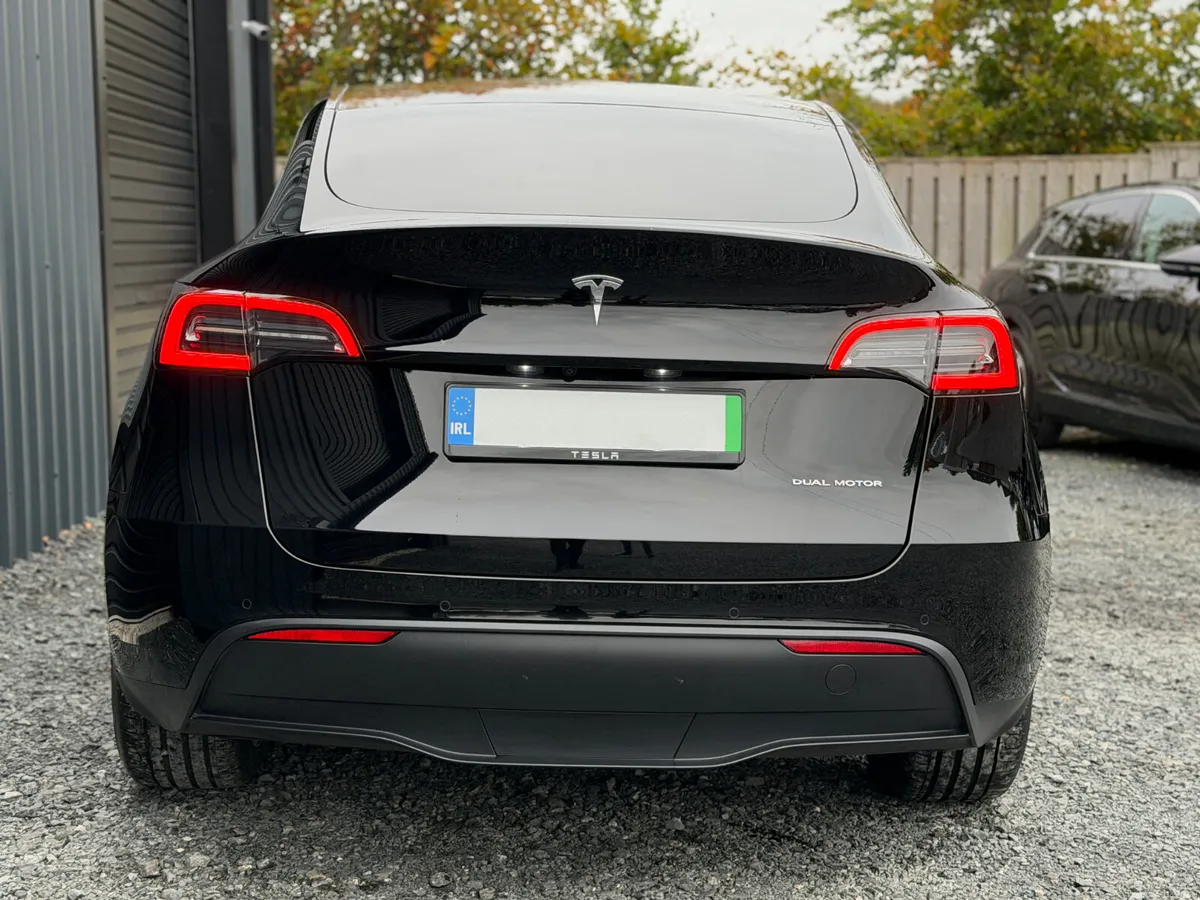 221 Tesla Model Y Dual Motor - Image 4