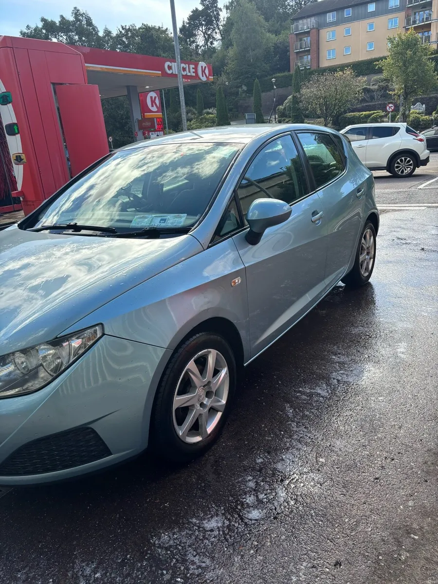 Seat ibiza 1.4 TDI ECOMOTIVE 5DR 2010 color bkue - Image 2
