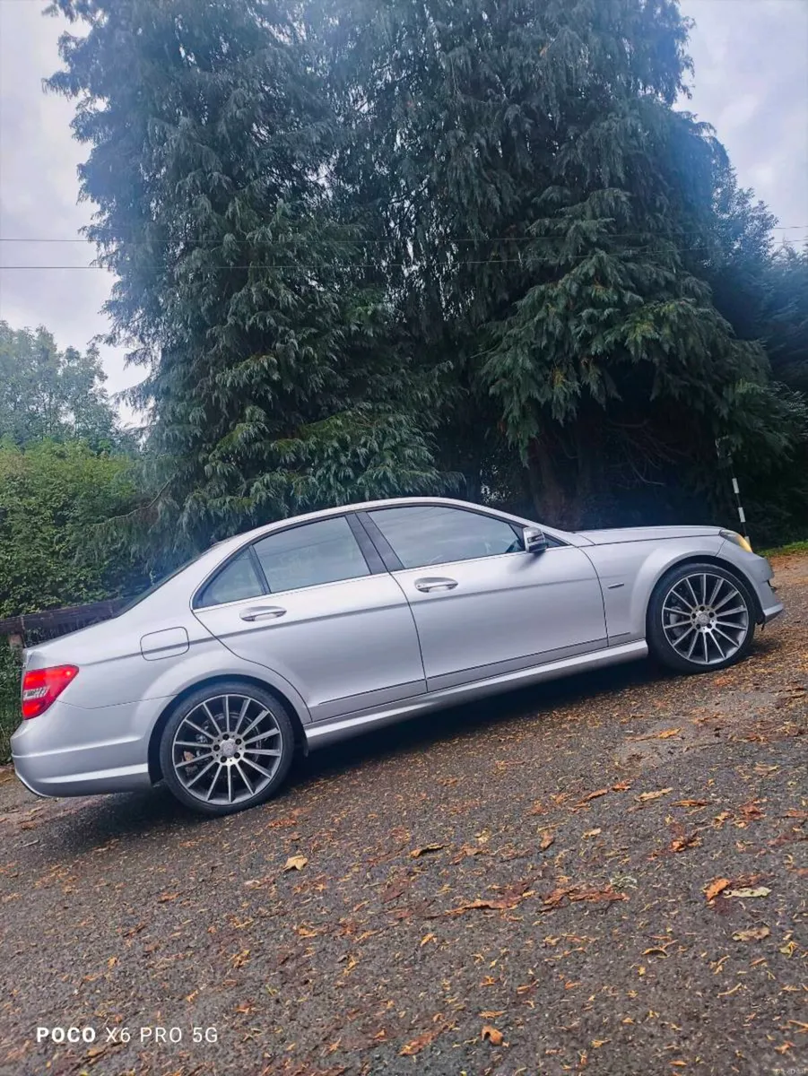Mercedes Benz C 200 Avantgarde  2014 - Image 4