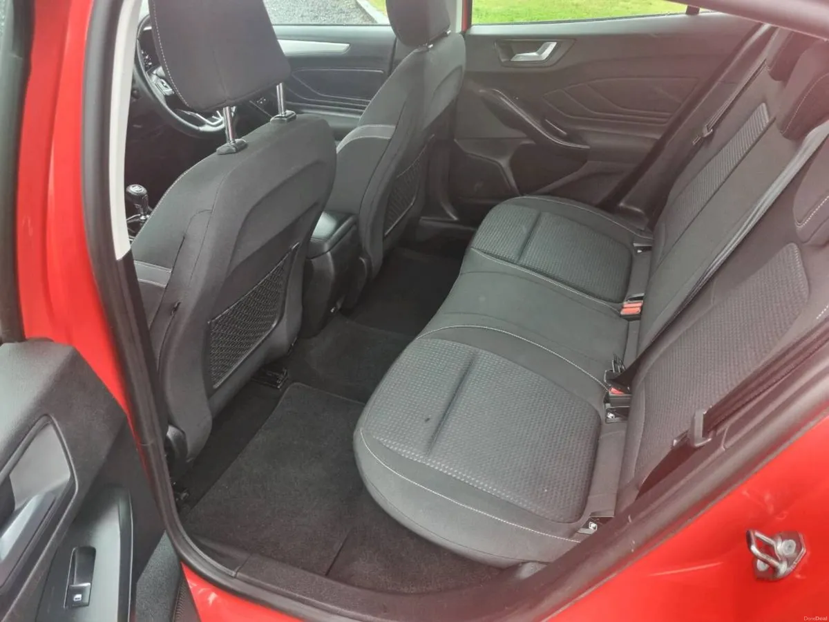 2019 Ford Focus - Image 6