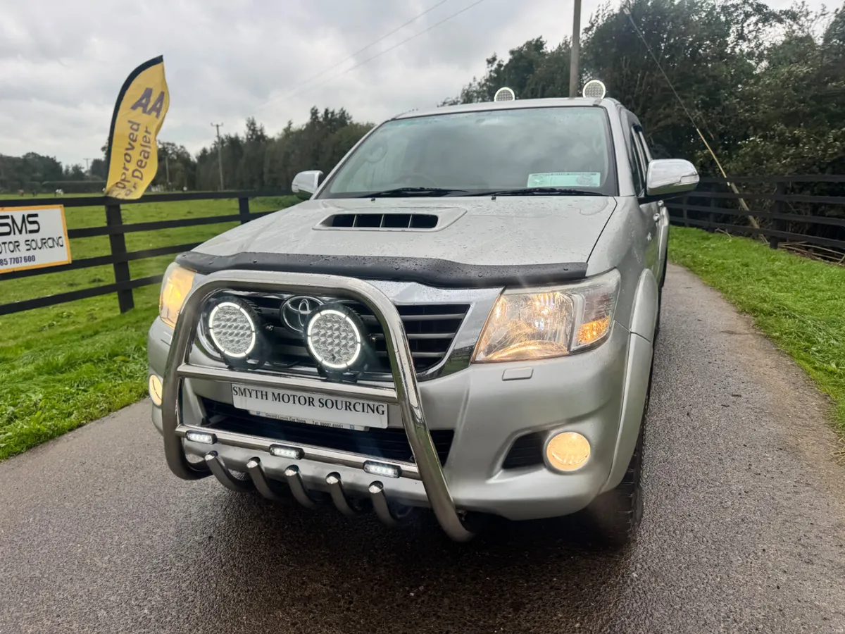 2012 Toyota Hilux Invincible X Manual MINT**** - Image 6