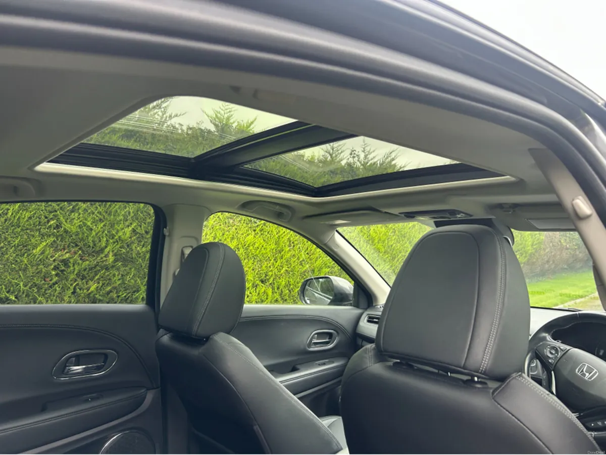 Honda HR-V 1.5 AUTO/18000KLMS//YES JUST 18000KLMS/ - Image 5