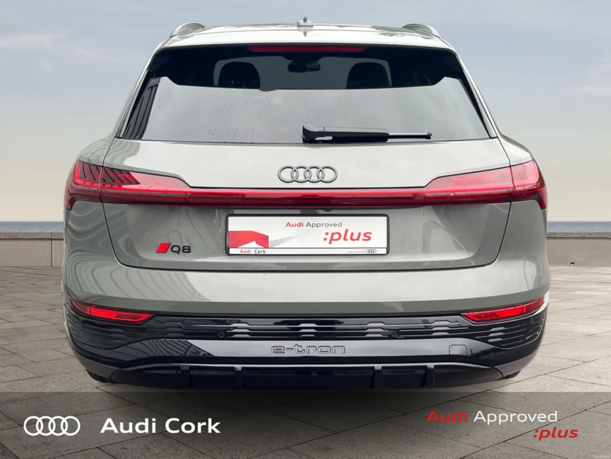 Audi Q8 e-tron 55 300KW QUATTRO BLACK EDITION AUTO - Image 6