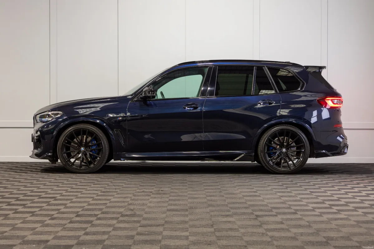 2021 BMW X5 X-Drive 45e M-Sport - Image 3