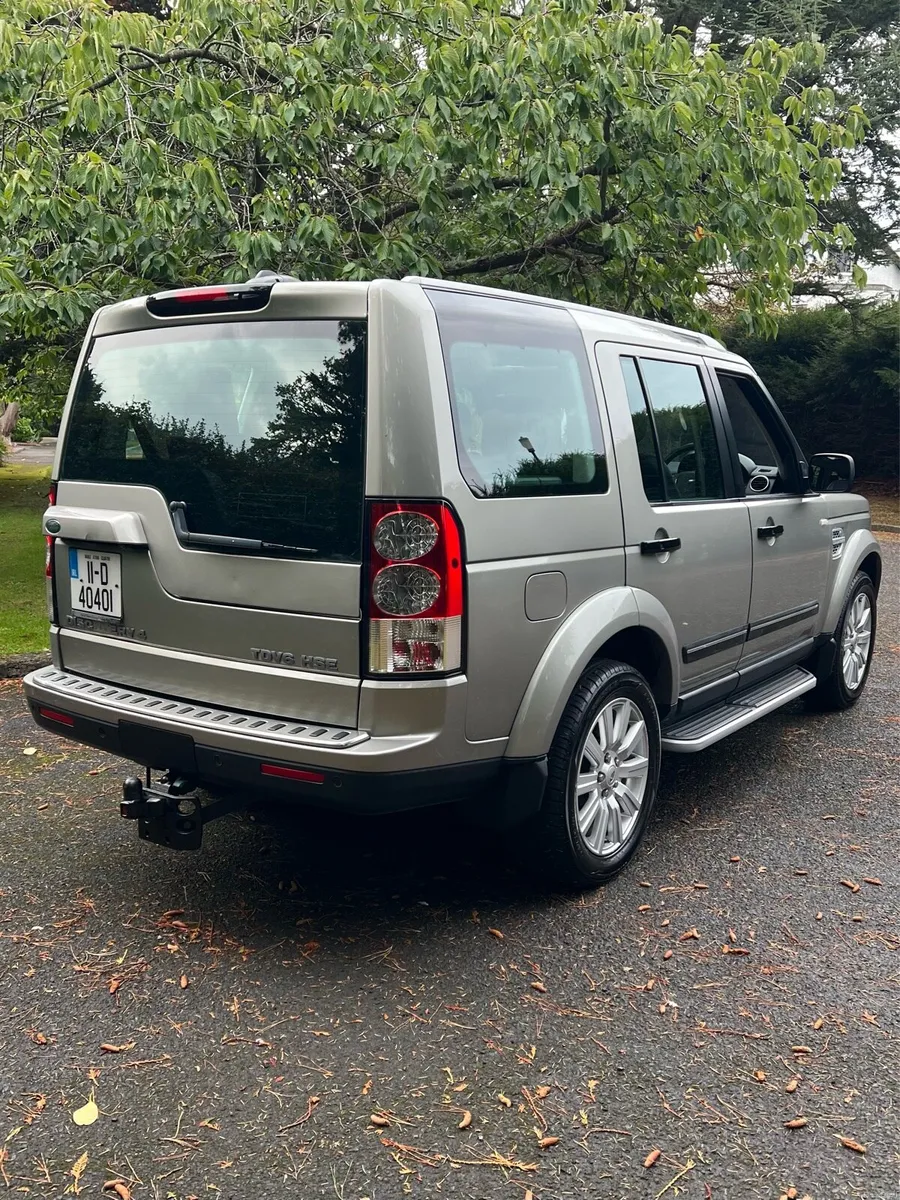 Land Rover Discovery 4 (Individual Spec) - Image 4