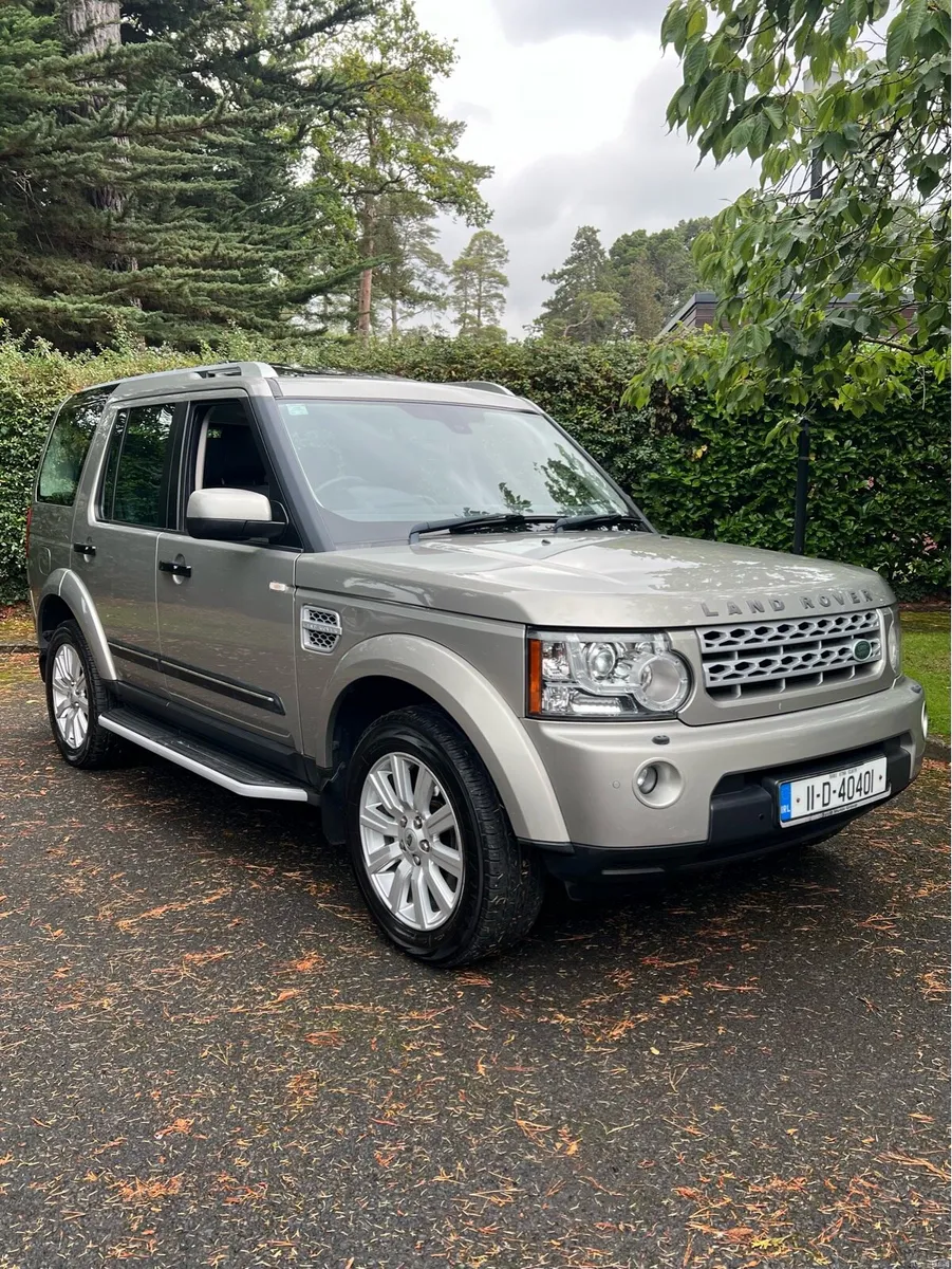 Land Rover Discovery 4 (Individual Spec) - Image 6