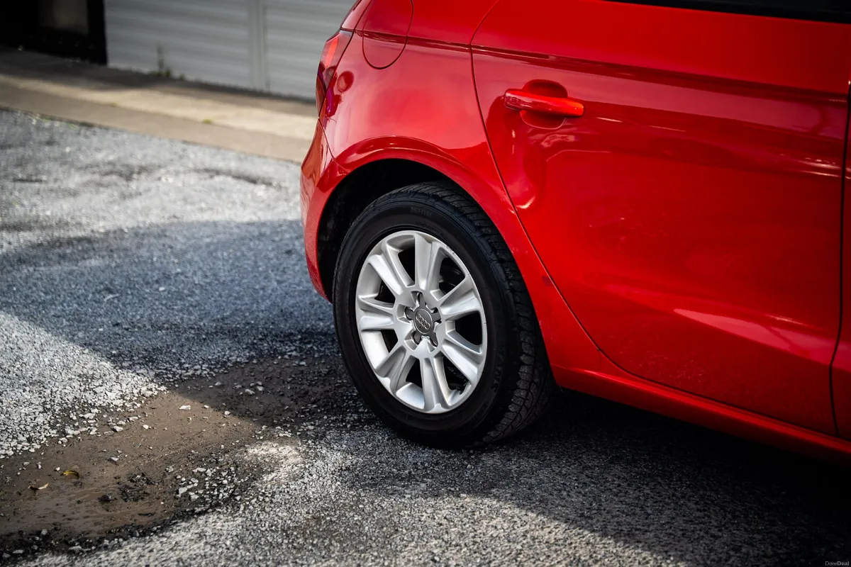 2015 Audi A1 Sportback 1.4 TFSI Sport Auto - Image 2