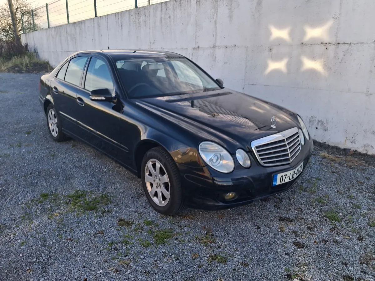 Mercedes-Benz E-Class 2007 - Image 3