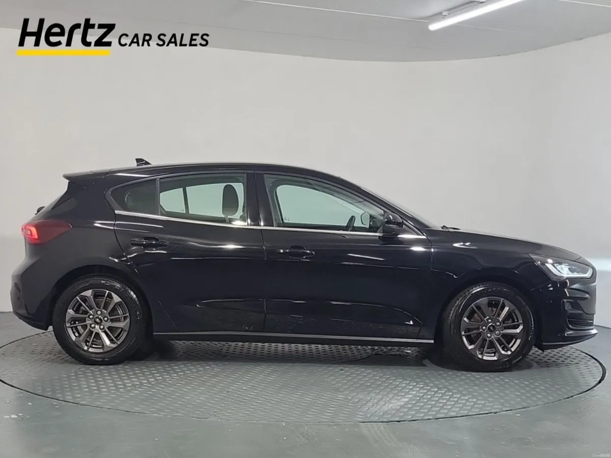 Ford Focus TITANIUM Petrol Manual - Image 2