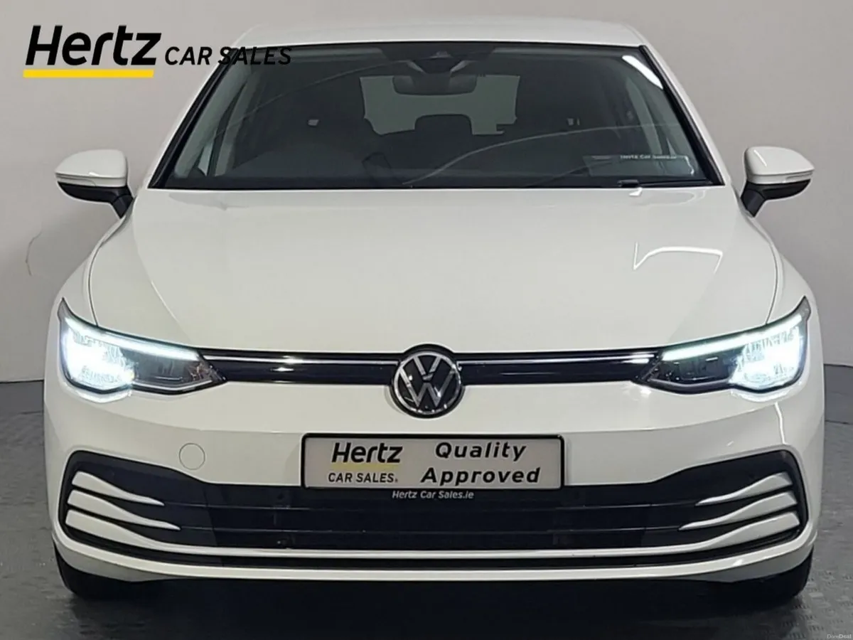 Volkswagen Golf LIFE 2.0TDI Diesel Manual - Image 5