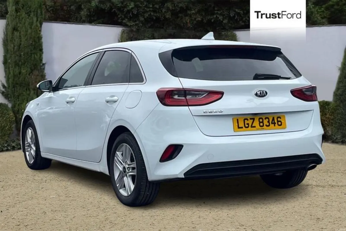 Kia Ceed 1.0T GDi ISG 2 5dr - Image 2