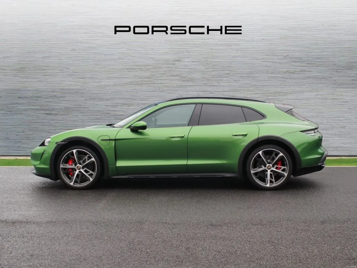 Porsche Taycan 4S Cross Turismo - Image 3